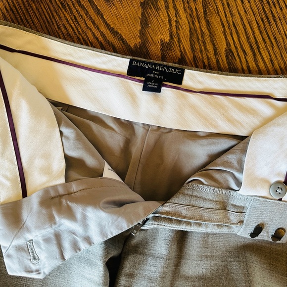Banana Republic “Martin fit” grey dress pants. EUC. - Picture 3 of 4